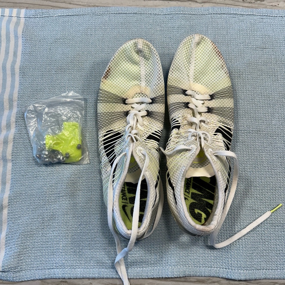 Nike Zoom Victory Track Spikes with spike tool